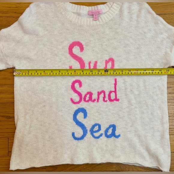 Lilly Pulitzer Medium ‘Sun, Sand Sea’ Women's White Sweater minor piling picture - Picture 2 of 6
